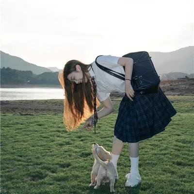 学府春色海报